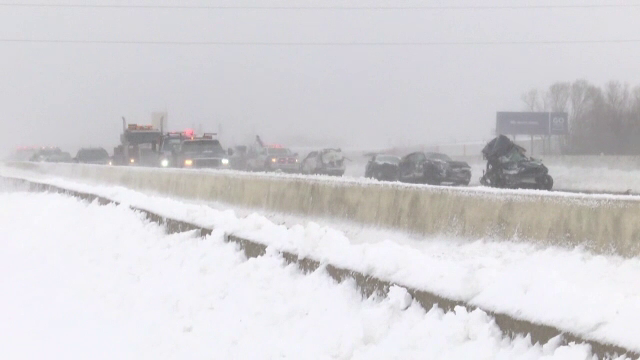 Carambol cu 131 de vehicule pe o autostradă. Care este bilanțul victimelor