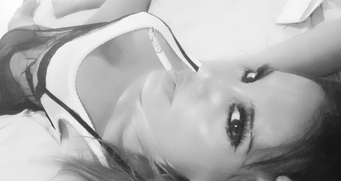 Vedetă Playboy găsită moartă, după ce 3 bărbați au părăsit în grabă locuința sa