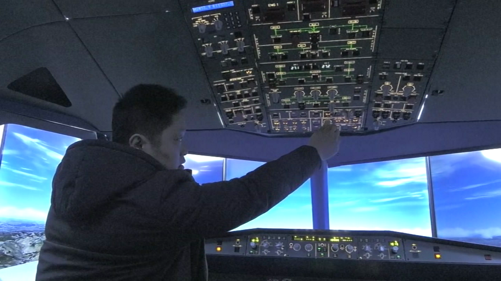 Un chinez şi-a făcut avion &icirc;n curte din banii puşi deoparte