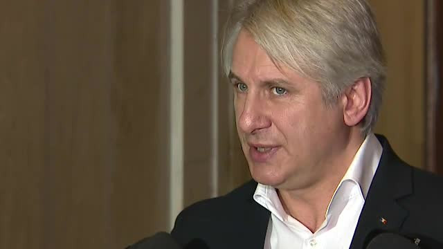 Surse: Se modifică taxele prevăzute în OUG 114 privind mediul bancar, telecomunicaţile şi energia