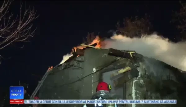 Copil de patru luni, găsit carbonizat într-o casă. Unde era mama sa