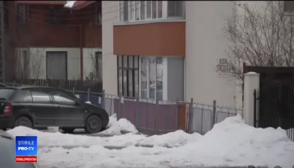 Panică în Bușteni. Oamenii se plâng că urșii sunt din ce în ce mai îndrăzneți