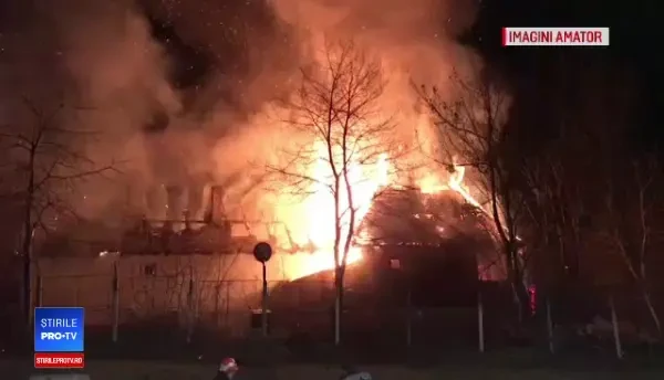 Grădiniță din Cluj distrusă din incendiu. De la ce ar fi pornit flăcările