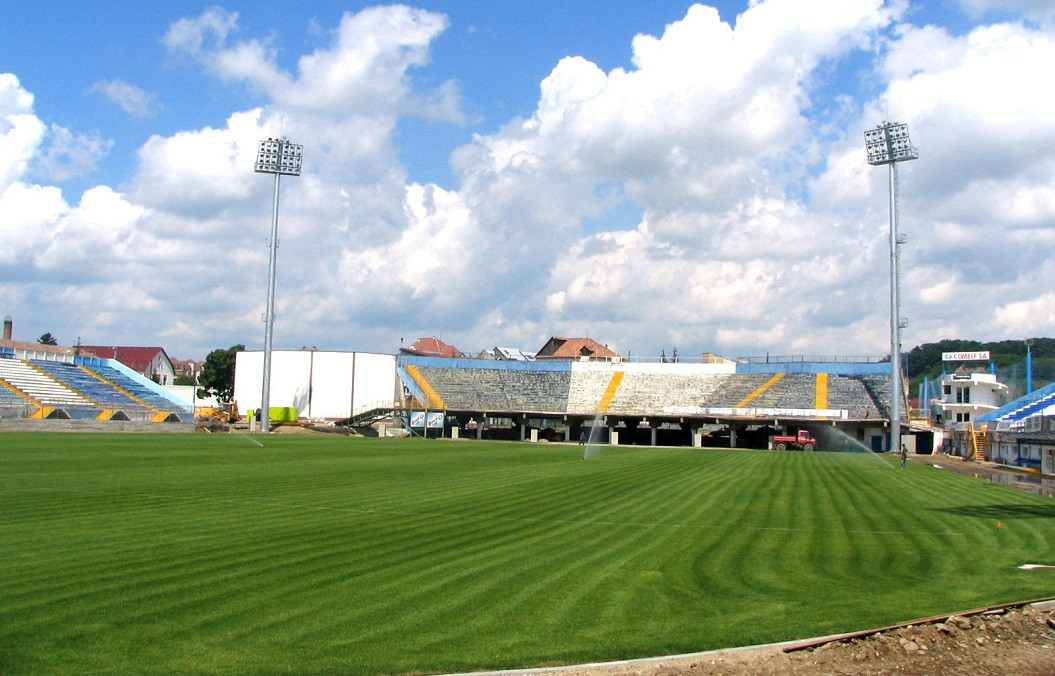 Primarul din Bistriţa vrea să cumpere stadionul ca să-l dărâme şi să facă "Wonderland"