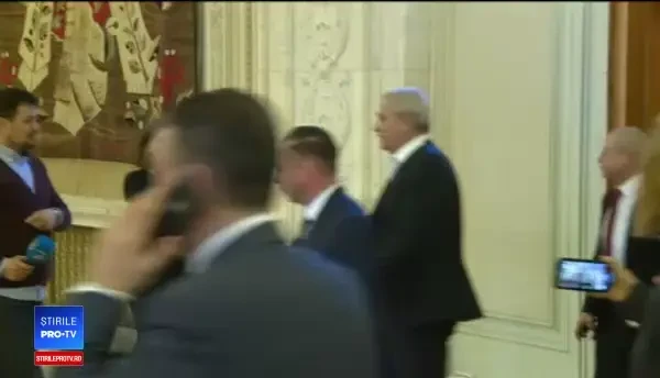 Dragnea i-a răspuns în limba engleză unei jurnaliste străine că nu știe engleza. VIDEO