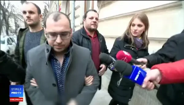 Falsul doctor cu 7 specializări la 26 de ani. Ce i-a făcut unei femei care a venit la RMN