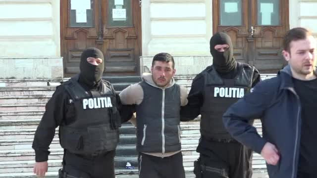 Un deținut își terorizează fosta iubită de după gratii. I-a promis că o va mutila și ucide