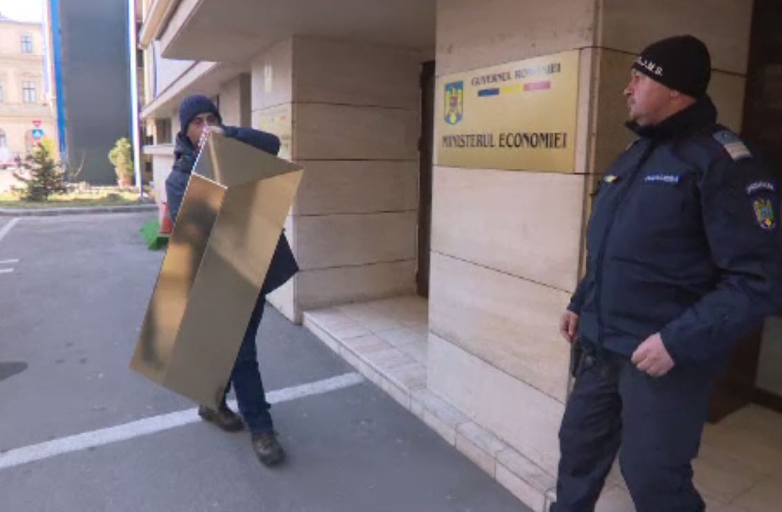 rosia montana legea minelor