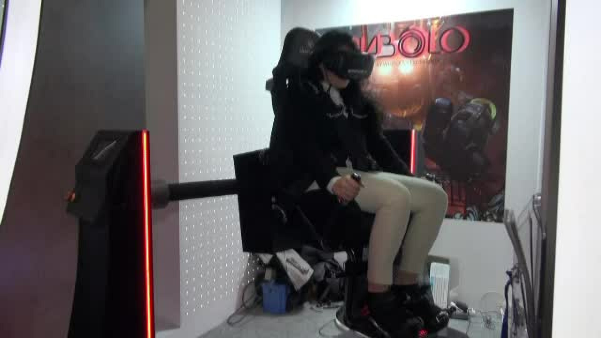 iLikeIT: scaun de gaming de 10.000 euro, care reproduce acasă orice rollercoaster din lume