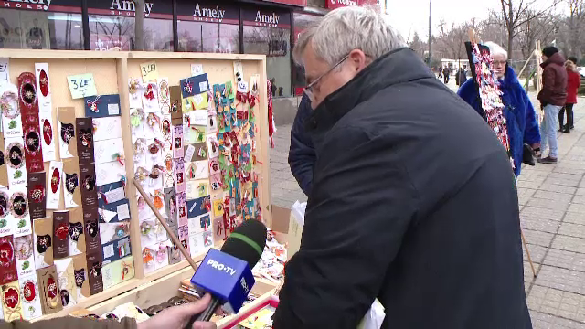 Cozi la mărțișoare și florării, de 1 Martie. Alegerile făcute de bărbați