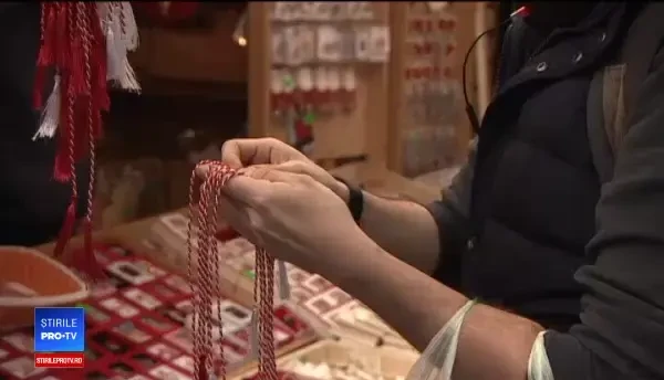 Cozi la mărțișoare și florării, de 1 Martie. Alegerile făcute de bărbați