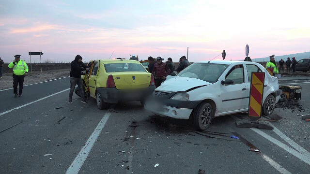 Grup de muncitori, spulberat de o mașină în Buzău. Gestul unui șofer de 18 ani