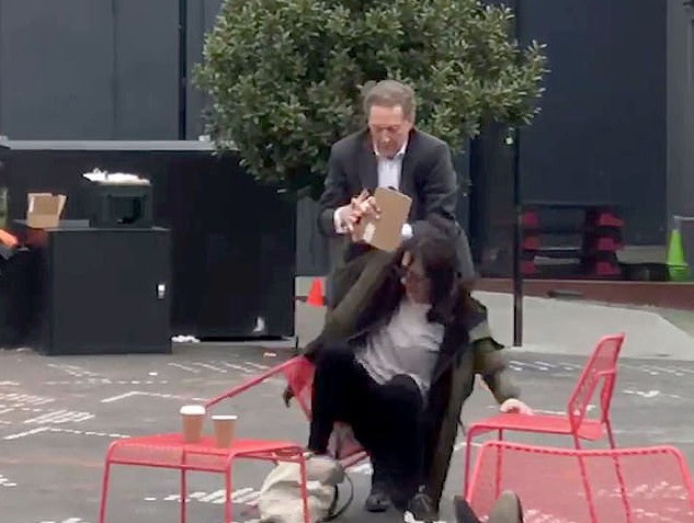 Momentul în care un milionar își izbește soția la pământ. Cum și-a scuzat gestul