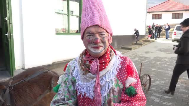 &icirc;nmorm&acirc;ntarea Fărşangului
