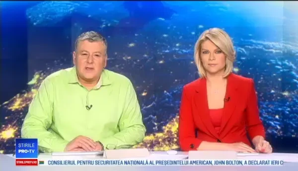 Noua colecție Valentino inspirată de anii '70. Ce materiale propune celebrul deginer