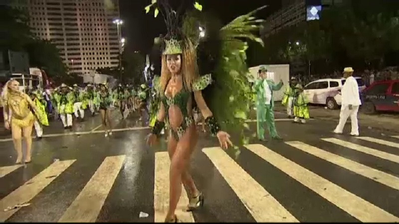 Politică la carnavalul de la Rio de Janeiro. Ce nemulțumiri au dansatorii de samba