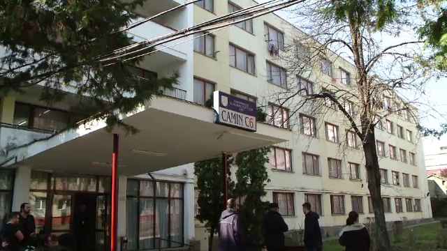 Biletul de adio lăsat de studenta care a sărit de la etajul 3 al unui cămin în Iaşi