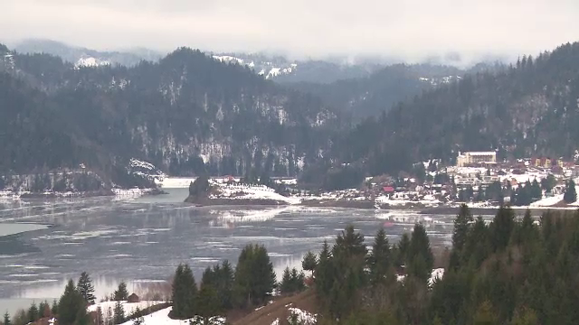 Secarea Lacului Colibița, pentru a consolida barajul, a dus la o descoperire șocantă