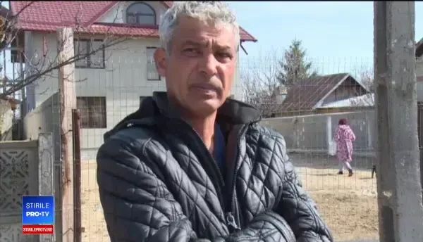 Un bărbat ar fi încercat să-și înjunghie și sugrume soția. Vecin: ”E băiat de nota 10”