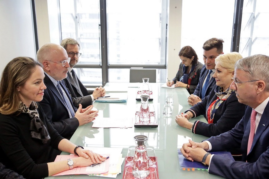 Întâlnire Dăncilă - Timmermans. Varianta Comisiei Europene şi varianta premierului