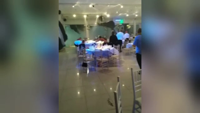 Nuntă de coşmar, după ce o furtună a spart geamurile salonului. Ce au păţit oaspeţii