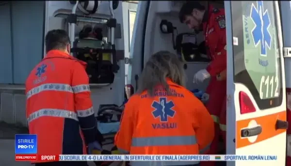 Bebeluș de opt luni din Vaslui, opărit cu ceai. Cum a ajuns la aragaz