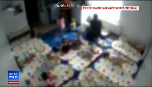 Educatoarea care a bătut mai mulți copii și-a recunoscut fapta. A dat vina pe glicemie