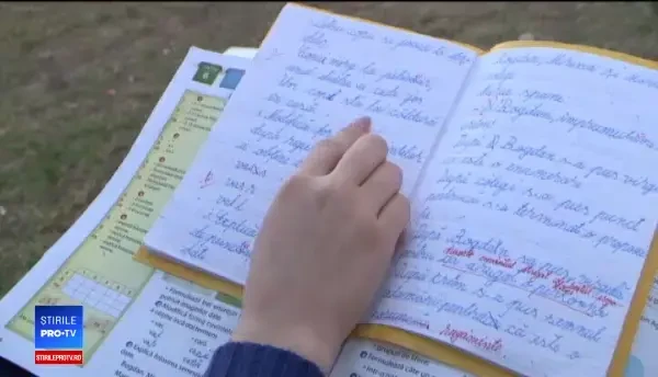 Prima reacție a învățătorului acuzat că a corectat greșit tema unui elev