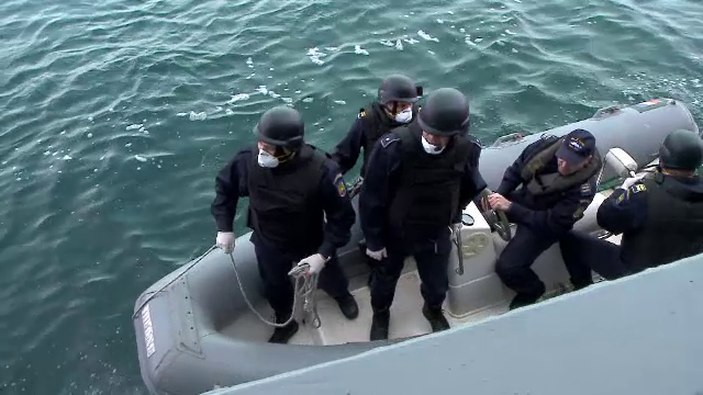 România riscă să ajungă rută pentru migranţi. Autorităţile se pregătesc cu nave şi avioane