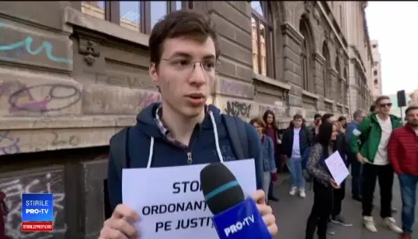 Protestul profesorilor universitari. Liiceanu: Să vină la vot, atât cât mai putem să votăm