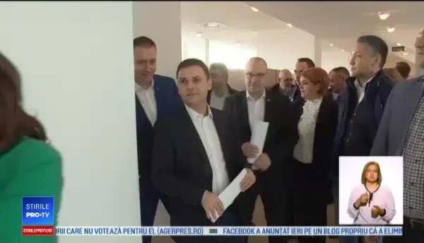 Misterul complexului sportiv din Arad, inaugurat, dar tot închis. Primarul dă vina pe ministrul Dezvoltării