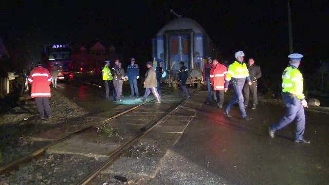 Au dat aproape 200 de lei pe biletul de tren redus, apoi s-au trezit că zboară de pe şine