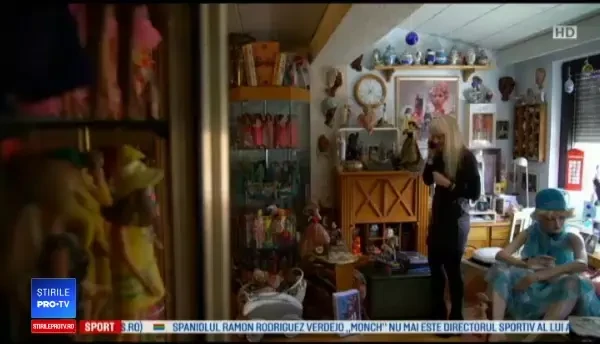 Povestea femeii care are acasă 18.000 de păpuși Barbie. Deține un record mondial