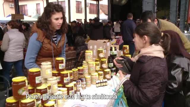 Producem miere în cantități record, dar nu ne permitem să o consumăm. Exportată în Japonia