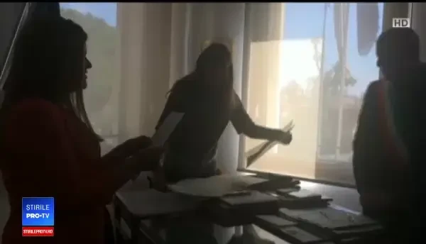 Tot mai mulţi români îşi caută altă ţară în Europa. "Eşti văzut diferit oriunde mergi"