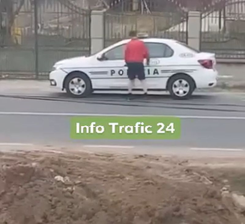 Un agent din Giurgiu, în pantaloni scurți, filmat în timp ce oprește un șofer. VIDEO