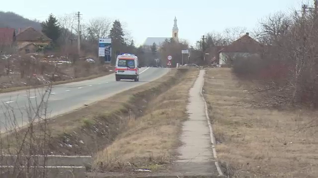 O tânără din Botoşani şi-a abandonat copiii în câmp. Ce s-a întâmplat apoi cu ei