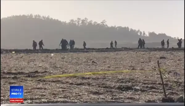 Imagini cu craterul format în locul în care s-a prăbușit avionul Ethiopian Airlines