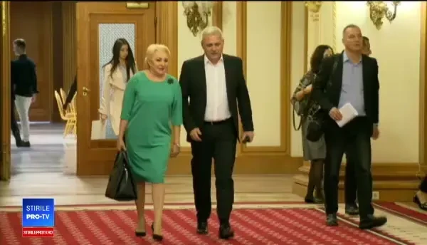 Toader, amenințat cu remanierea dacă nu vine cu o nouă OUG. PSD ar fi scris deja un text