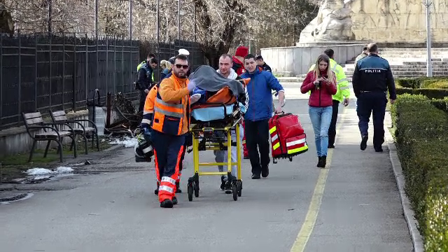 Starea bătrânului spulberat de motociclist, în Baia Mare. Tânărul, cercetat de poliție