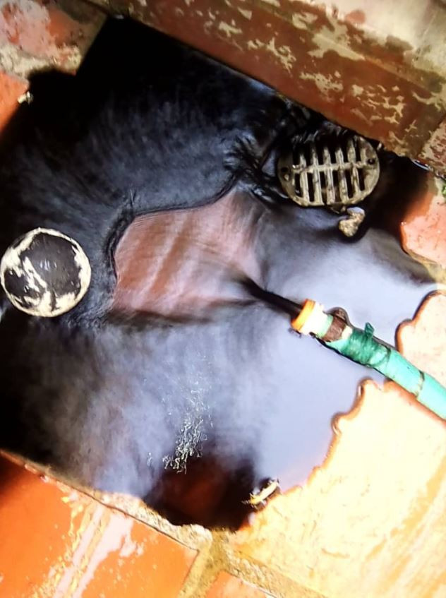 Oamenii din Venezuela au din nou apă la robinet, dar este neagră. Explicaţia oficială