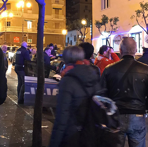 Rom&acirc;n arestat &icirc;n Italia pentru agresarea forțelor de ordine