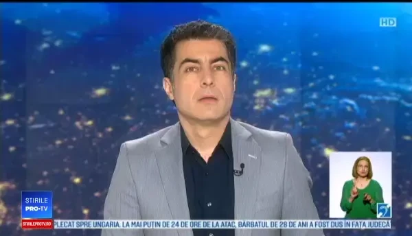 Un vechi turn de răcire pe o platformă industrială, demolat la marginea Ploieștiului