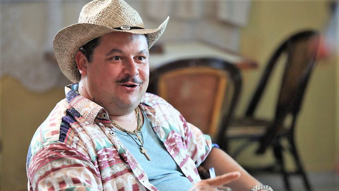 Mihai Bobonete a împlinit 43 de ani. Sărbătoare mare în familia Las Fierbinți!