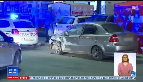 Carambol cu 4 mașini într-o intersecţie din Capitală. Cum s-a produs accidentul