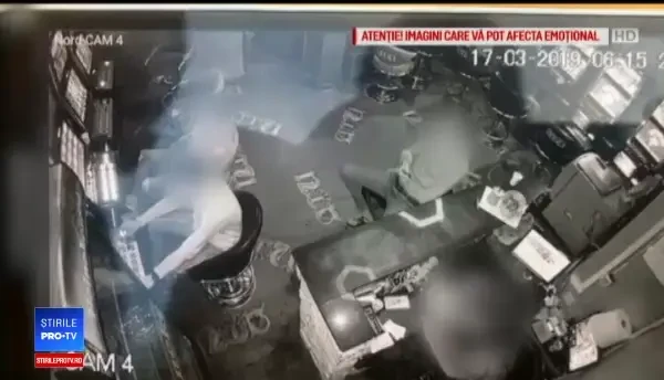 Jaful de la cazinoul din Pitești a durat 20 de secunde. Cu ce sumă au fugit cei doi