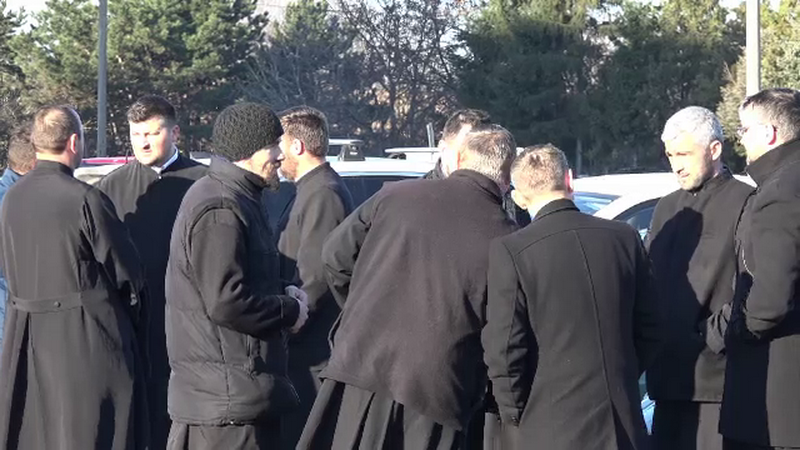 Zeci de preoți au donat sânge în Târgu Mureș. Speră ca enoriașii să le urmeze exemplul