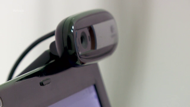 Un bărbat a instalat o cameră video în baia soacrei. Ce voia să afle