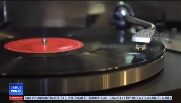 Sute de vizitatori la Târgul de vinil organizat în premieră la Sibiu