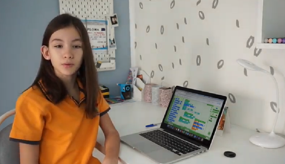 O fetiță de 10 ani a câștigat aurul la un concurs național de IT. Ce joc a programat